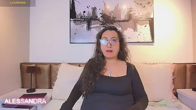 Snapshot of AlessandraLeroy chatting on 04.20.26 AlessandraLeroy online show from 04.20.26