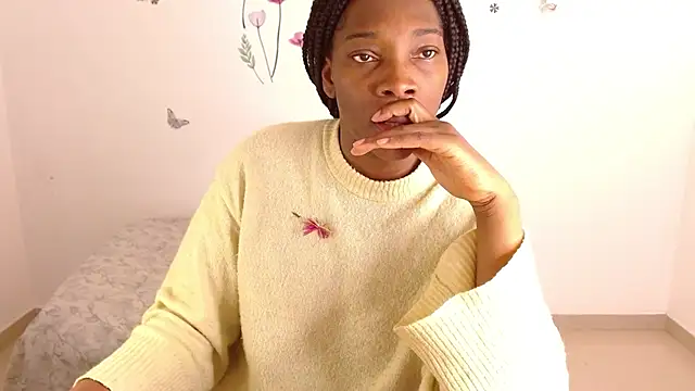 Nahomy gree online show from 10.05.25