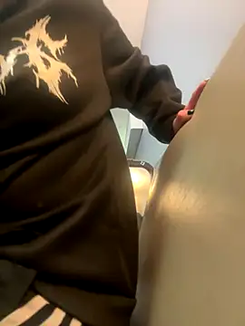 KITTYBOOBOOFUXX online show from 12.17.25