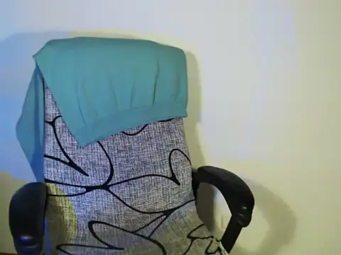 Hannah Kiim online show from 03.09.26