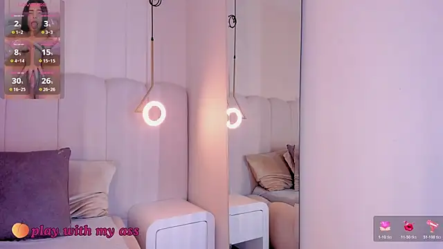 Snapshot of riri_candy chatting on 05.23.26 riri candy online show from 05.23.26