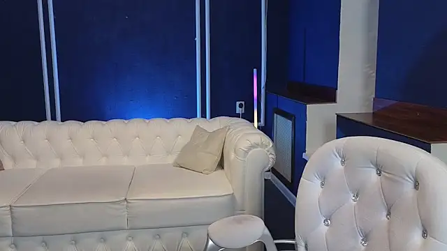 Kira Kenet online show from 03.10.25