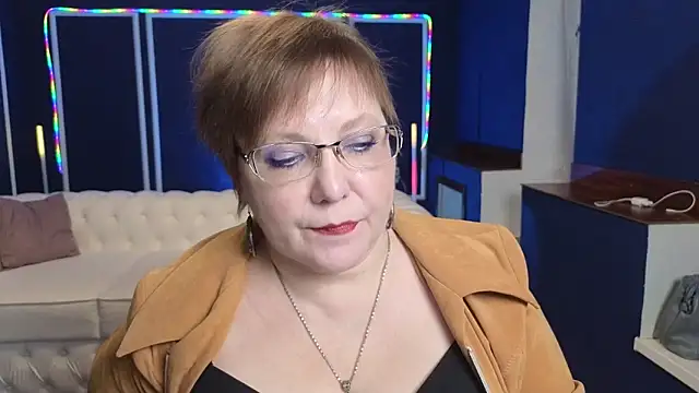 Kira Kenet online show from 03.11.25