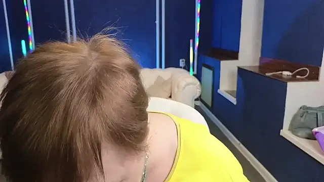 Kira Kenet online show from 03.11.25