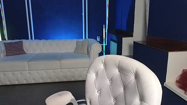 Kira Kenet online show from 03.12.25