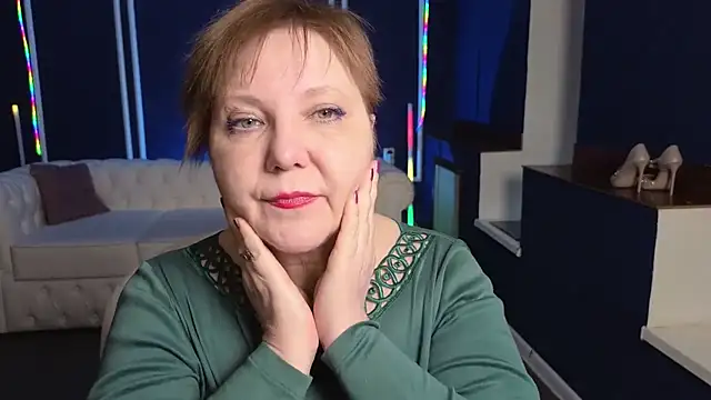 Kira Kenet online show from 03.15.25