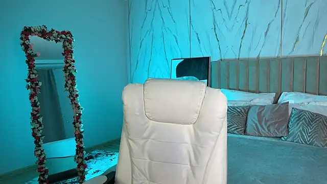  Vikky Moon  online show from 12.02.25