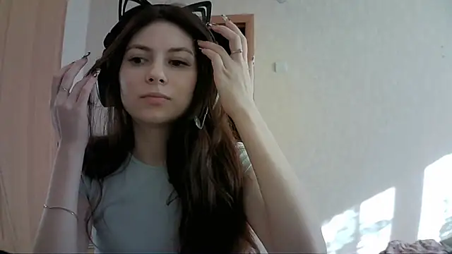 Snapshot of RendyDow chatting on 03.14.25 RendyDow online show from 03.14.25