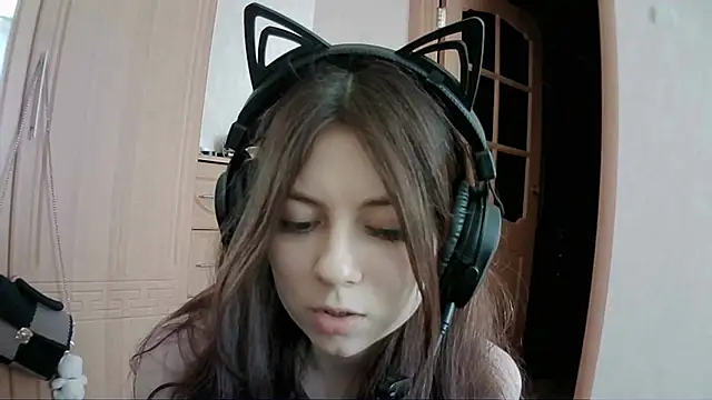 Snapshot of RendyDow chatting on 03.20.25 RendyDow online show from 03.20.25
