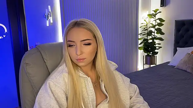 OhMyEmma online show from 11.03.25