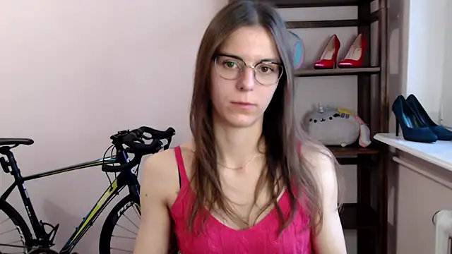 Snapshot of love_megi chatting on 12.14.25 love megi online show from 12.14.25