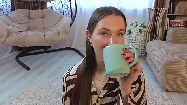 Snapshot of Kira_mindnes chatting on 11.06.25 Kira mindnes online show from 11.06.25