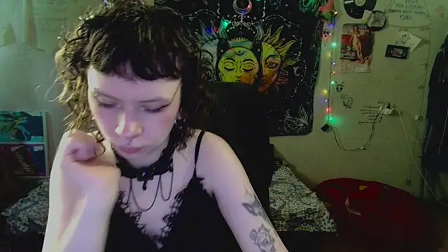 Snapshot of Lil_foxxx chatting on 07.18.26 Lil foxxx online show from 07.18.26