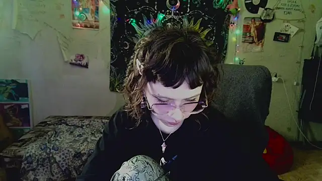 Snapshot of Lil_foxxx chatting on 07.21.26 Lil foxxx online show from 07.21.26