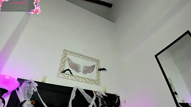 Lola Blondie online show from 10.10.25