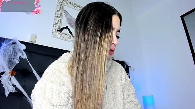 Lola Blondie online show from 10.11.25