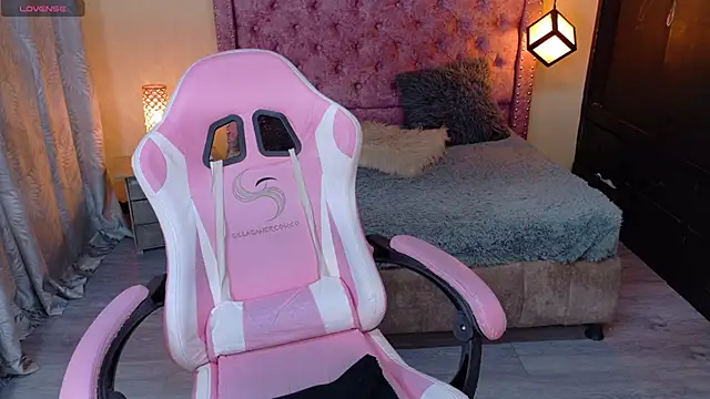 sweet  thang online show from 10.23.25