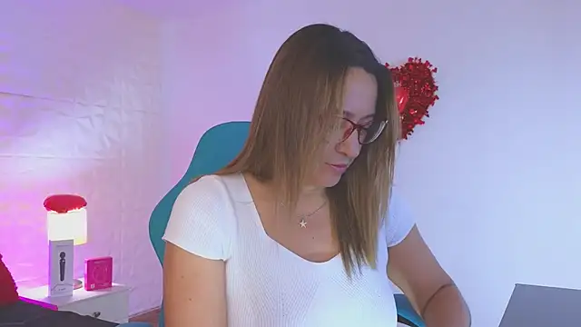 weet Evans    online show from 02.10.26