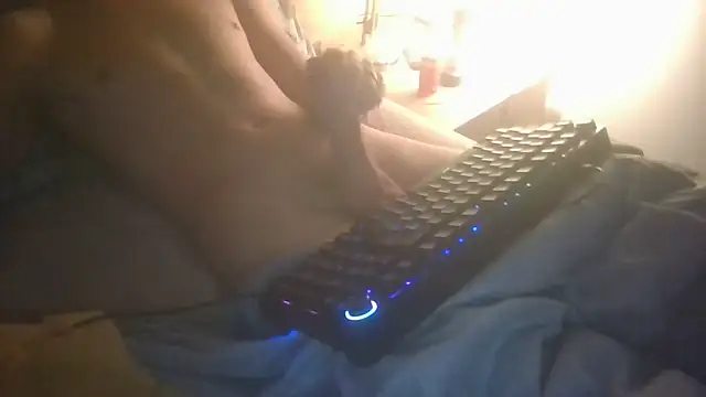 Snapshot of macford1 chatting on 10.14.25 macford1 online show from 10.14.25