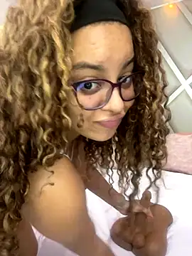 AlesiaCooper online show from 11.24.25