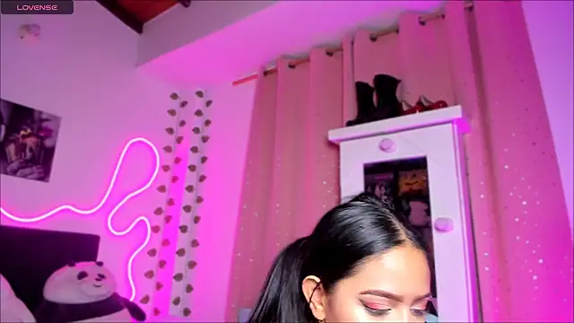 Vickysth online show from 10.22.25