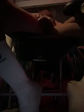 Snapshot of flores6cachondo9 chatting on 12.20.25 flores6cachondo9 online show from 12.20.25