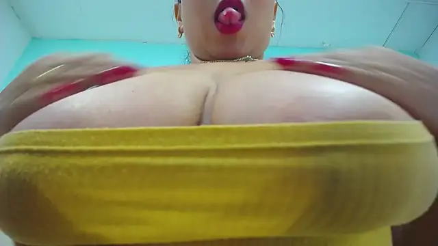 Snapshot of CristinaStarx chatting on 05.27.26 CristinaStarx online show from 05.27.26
