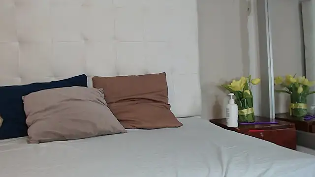 Snapshot of willow_smitt chatting on 01.12.26 willow smitt online show from 01.12.26