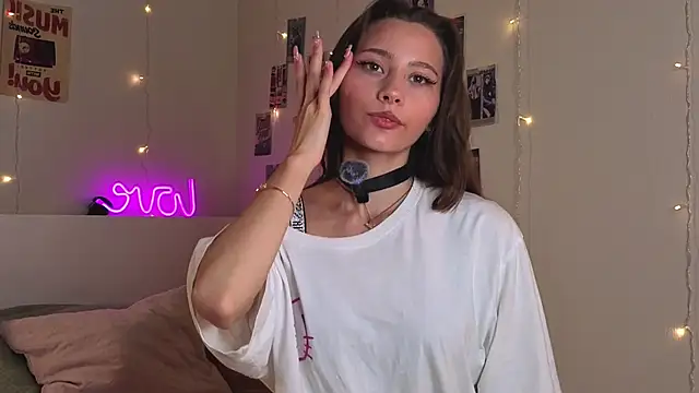 EditaBails online show from 09.17.25