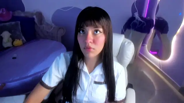 auroracute02 online show from 10.07.25