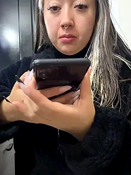 VictoriaGerard Pink online show from 10.26.25