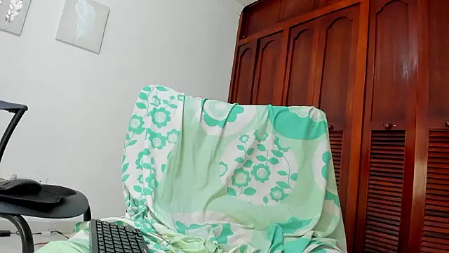 sweet cinamon online show from 03.15.25