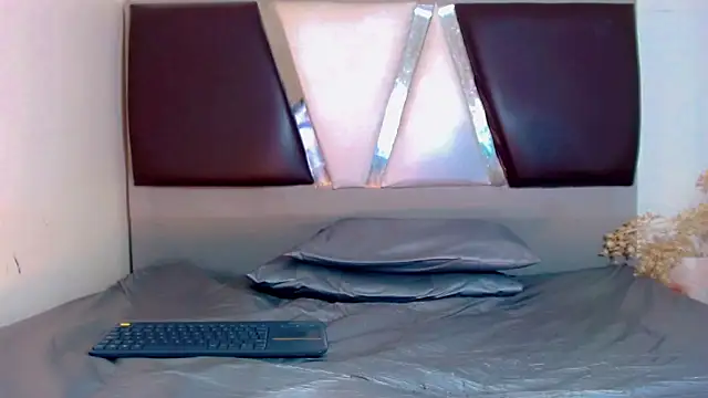 alexsandra kiss online show from 11.17.25