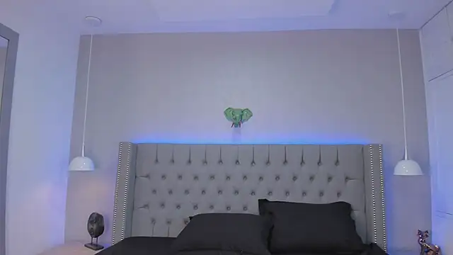 Emiliana Rios online show from 03.14.25