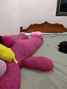 Snapshot of priya_00143 chatting on 05.09.26 priya 00143 online show from 05.09.26
