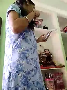 Hotty-Nidhi online show from 03.19.25