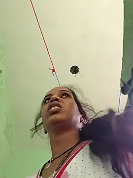 Hotty-Nidhi online show from 09.23.25