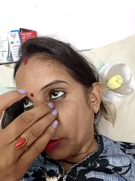 Hotty-Nidhi online show from 10.08.25