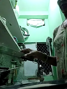 Hotty-Nidhi online show from 11.05.25