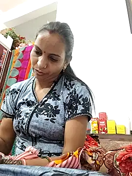 Hotty-Nidhi online show from 03.22.26