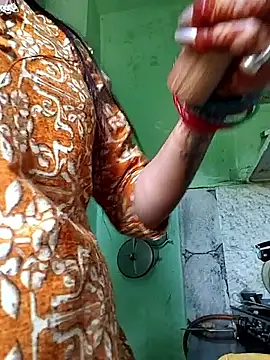 Hotty-Nidhi online show from 03.24.26