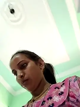 Hotty-Nidhi online show from 04.02.26