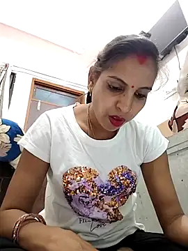Hotty-Nidhi online show from 04.03.26