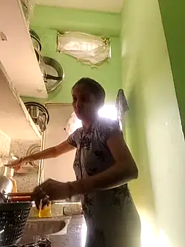 Hotty-Nidhi online show from 04.06.26