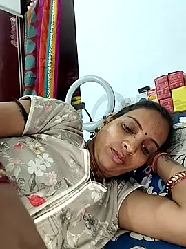 Hotty-Nidhi online show from 04.08.26