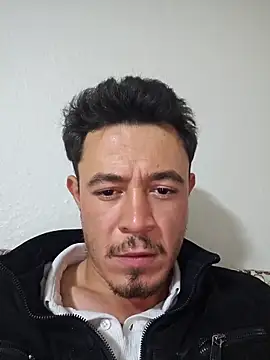 Snapshot of Thunderbolt121 chatting on 11.14.25 Thunderbolt121 online show from 11.14.25