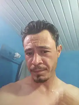 Snapshot of Thunderbolt121 chatting on 11.18.25 Thunderbolt121 online show from 11.18.25