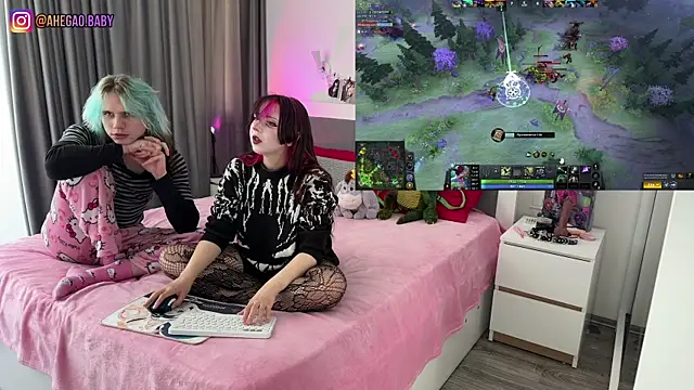 Snapshot of h3ntai_baby chatting on 04.26.26 h3ntai baby online show from 04.26.26