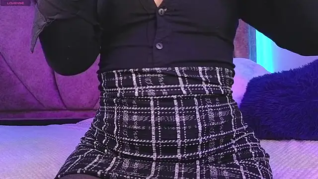 Snapshot of Kanela_miller_ chatting on 04.11.26 Kanela miller online show from 04.11.26