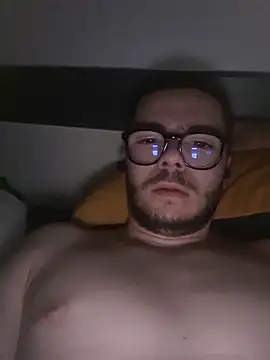 Snapshot of Tutur19 chatting on 03.08.25 Tutur19 online show from 03.08.25